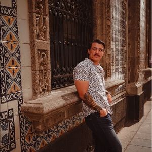 Meet your Posher, Alex